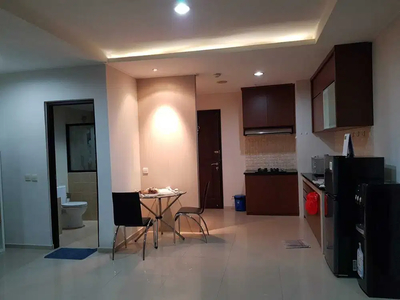 Di jual cepat apartemen Full Furnish di paladian jakarta utara kelapa