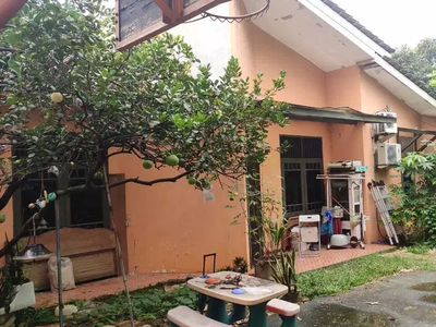 di Jual Rumah 2 Lantai Bagus SHM di Villa Melati Mas, Tangerang .