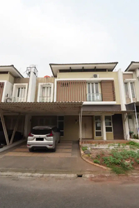 Di Sewakan Rumah 2 Lantai di Cluster San Lorenzo Gading Serpong