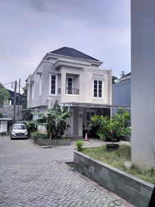 Dijual Cepat Rumah Grand Kartika Jakarta Timur