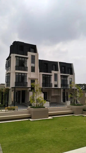 DIJUAL RUMAH 4 LT CLUSTER TERAKHIR MELROSE RESIDENCE