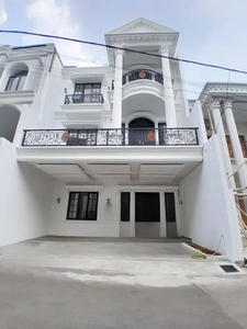 IF14 Rumah Baru Berkelas Townhouse Kebagusan Jakarta Selatan