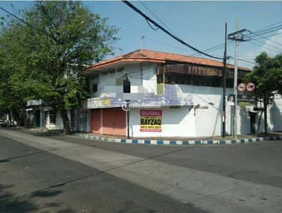 Jual Rumah Pojok 2 Lantai Bekas Di Tepi Jalan Raya Sukarno Hatta - Pasuruan Jawa Timur