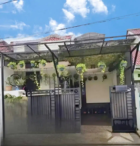 RF01 Rumah 1,5 Lantai Depan Mall Murah di Grand Galaxy Bekasi Selatan