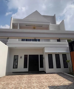 Rumah baru siap huni di Rawamangun Jakarta Timur