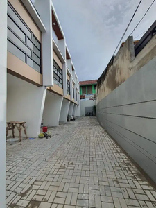 Rumah Baru Siap Huni Lokasi Strategis Dekat Pintu Tol Jakarta Barat