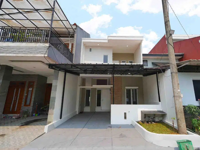 Rumah Cantik 2 Lantai Siap Huni Sudah Renovasi di Cisauk, Tangerang