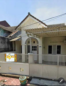 Rumah Dekat Pintu Tol Sidoarjo di Perum Puri Indah, Sidoarjo Kota