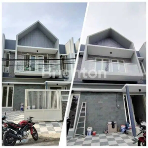 Rumah Gress 2 Lantai Lebar 7 meter Manyar Tirtomoyo Jalan Utama