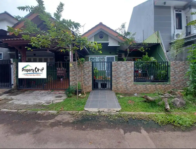 Rumah Klasik 1 Lantai di Kencana Loka dekat St KA Rawa Buntu