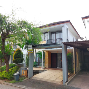 Rumah luas, suasana nyaman dan asri dekat the brezze BSD city.