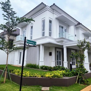 Rumah mewah dan Cangih di Tangerang deng lokasi super strategis