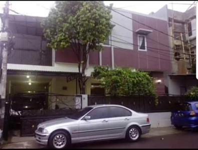 Rumah plus kost 5 kamar di Tebet Jakarta Selatan
