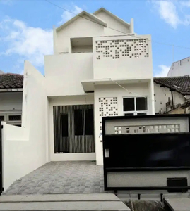 S492 Rumah Baru 100 m2 Modern Manis di Duren Sawit Jakarta Timur