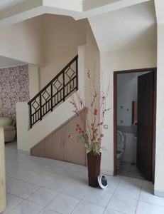 TAMAN SURYA Rumah 2 Lantai Bagus Unfurnished SHM