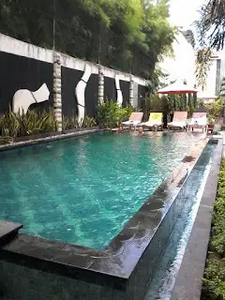 0394 - For Sale D'SRI SAREN VILLAGE Hotel in Kuta Bali