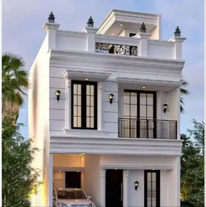 Dijual Rumah 2,5 lantai gaya clasik eropa 900 jutaan dipasar minggu