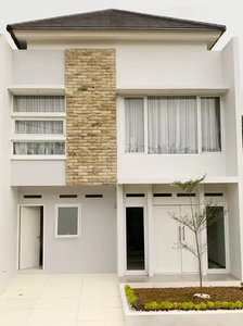 Dijual rumah 2lt di Larangan Tangerang