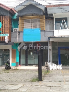 Disewakan Ruko Bagus Siap Pakai Area Kantor di Kemang | Pinhome