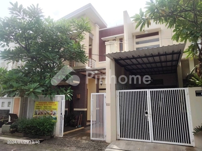 Disewakan Rumah 2 Lantai Kolam Renang di Jl.kebagusan 2 Rp150 Juta/tahun | Pinhome