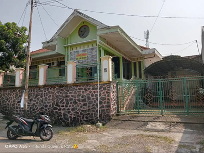 Disewakan Rumah Jl.Srinindito Raya No. 15 Semarang Barat.
