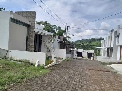 Rumah 300jt an 10 Menit Dari Kota Malang