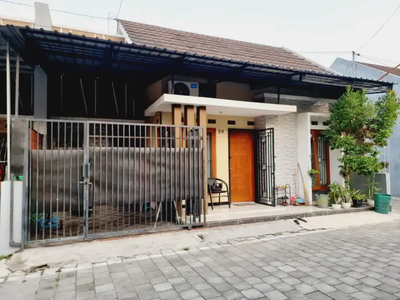 Rumah Apik Nyaman Cluster Ada Security Gedongan