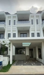 Rumah brandnew 3 lantai di Sutera Winona Alam Sutera Tangerang