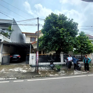 Rumah Dalam Komplek Akses Lebar Di Duren Sawit Jakarta Timur