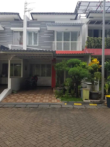 RUMAH FULL RENOVASI ATAP BAJA RINGAN HADAP UTARA DI GRAND GALAXY