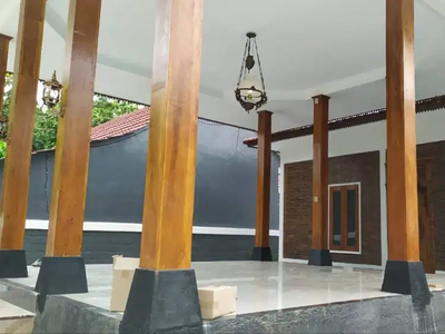Rumah Joglo Modern Ada kolam Renang, Lokasi Strategis Di Prambanan