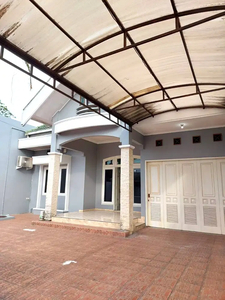 Rumah Luas dan Strategis di Plemburan dekat Jalan Kaliurang