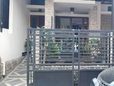 Rumah Minimalis di Area Perumahan Pandanwangi Sulfat Row Jalan Lebar