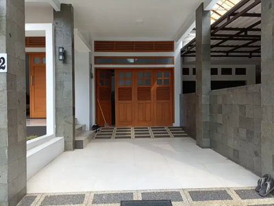 Rumah siap huni dalam komplek di terusan jalan Jakarta Antapani