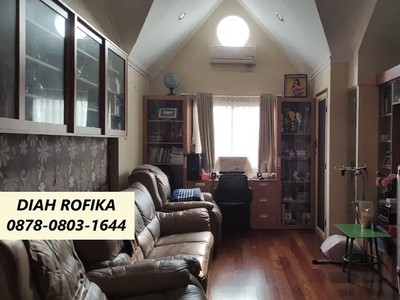Rumah Suasana Cozy 3 Lantai di Puri Bintaro Jaya Sektor 9 AR-10863