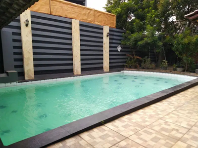 TURUN HARGA Rumah Area Bintaro Dengan Private Pool Dalam Komplek