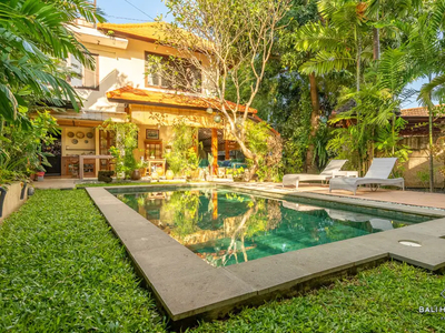 3 BEDROOM FAMILY VILLA FOR SALE LEASEHOLD IN BALI UMALAS - RF33