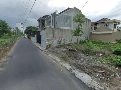 300 meter Jl. Raya Palagan Jogja, Utara Hyatt Regency Pas