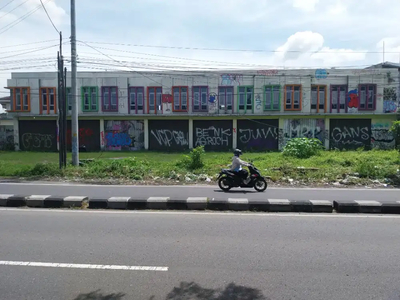 DI SEWAKAN GUDANG MANGKU JALAN PROVINSI DI RING ROAD UTARA