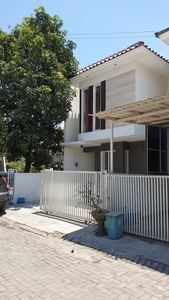 Dijual Rumah 2 Lantai Sangat Terawat Rungkut Asri Tengah Surabaya Timur