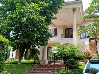 Dijual rumah bernuasa villa mediterania di kawasan exclusive Bintaro Jaya