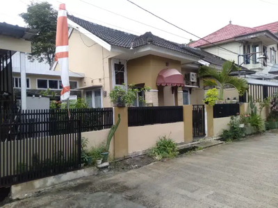 Dijual rumah lokasi strategis