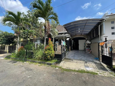 Dijual Rumah Modern Kondisi Baik Siap Huni di Dieng, Kota Malang