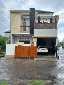 Dijual Rumah Modern Luas 110M2 di GATSU TIMUR