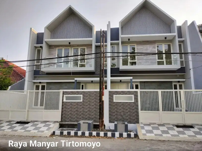 Dijual Rumah Scandinavian Kompleks double way Manyar Tirtomoyo