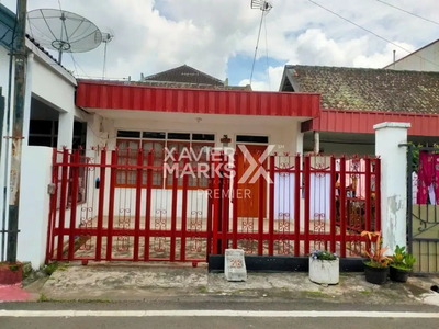 Dijual Rumah Semi Furnish Siap Huni di Jalan Pulau - pulau, Malang