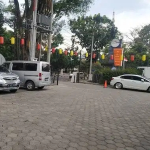 Disewakan Bangunan Ex REsto di Mainroad Diponegoro Lokasi Strategis
