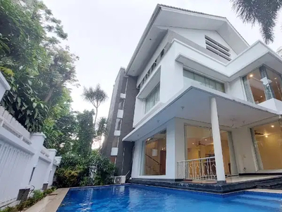 Disewakan Rumah Cantik Siap Huni Pool di Pondok Indah Jaksel