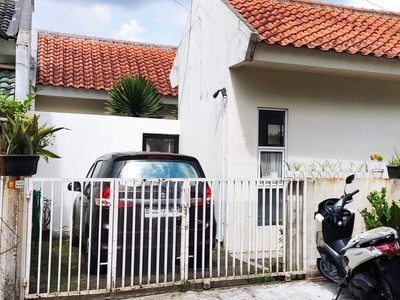 Dijual Flash Sale. Rumah Minimalis Cantik Kencana Loka, BSD