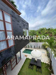 Jual Villa Furnished 3 Kamar Garasi Kebun Pool Munggu Dekat Canggu